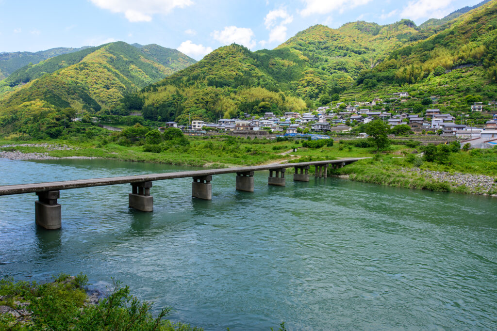 bridge designed to be underwater during a flood, kouchi, japan